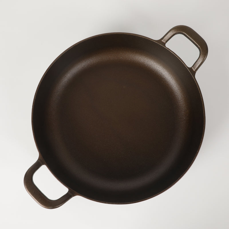 Bloomhouse 13" Preseason Plus Cast Iron Everday Pan w/ Wooden Trivet - Preseasoned Plus - GBX w/ RM