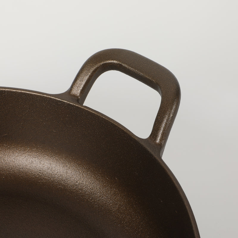 Bloomhouse 13" Preseason Plus Cast Iron Everday Pan w/ Wooden Trivet - Preseasoned Plus - GBX w/ RM