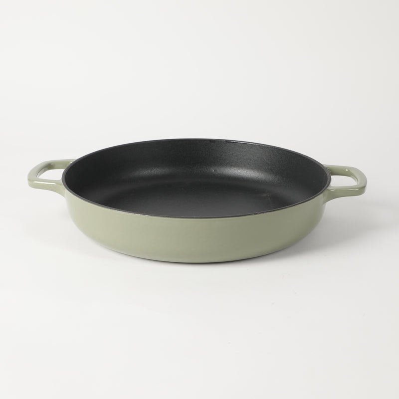 Sur la Table Kitchen Essentials Supper Club 3.75qt Enamel Cast Iron Everyday Pan w/ Borosilicate Lid - Matte Black Enamel Interior - Stainless Steel Knob - Color Sleeve w/ Remailer