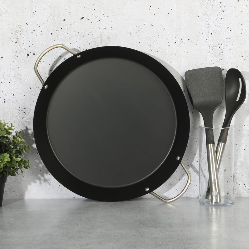 Paellera Oster Smithfire de acero antiadherente de 16" - Negro mate - Etiqueta de color