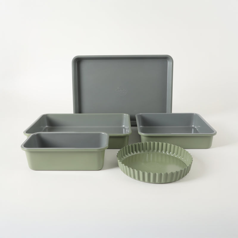 Sur la Table Kitchen Essentials Bake Sale 5pc Carbon Steel Bakeware Set - Eggshell Ext - Grey Nonstick Interior - Gift Box w/ Remailer