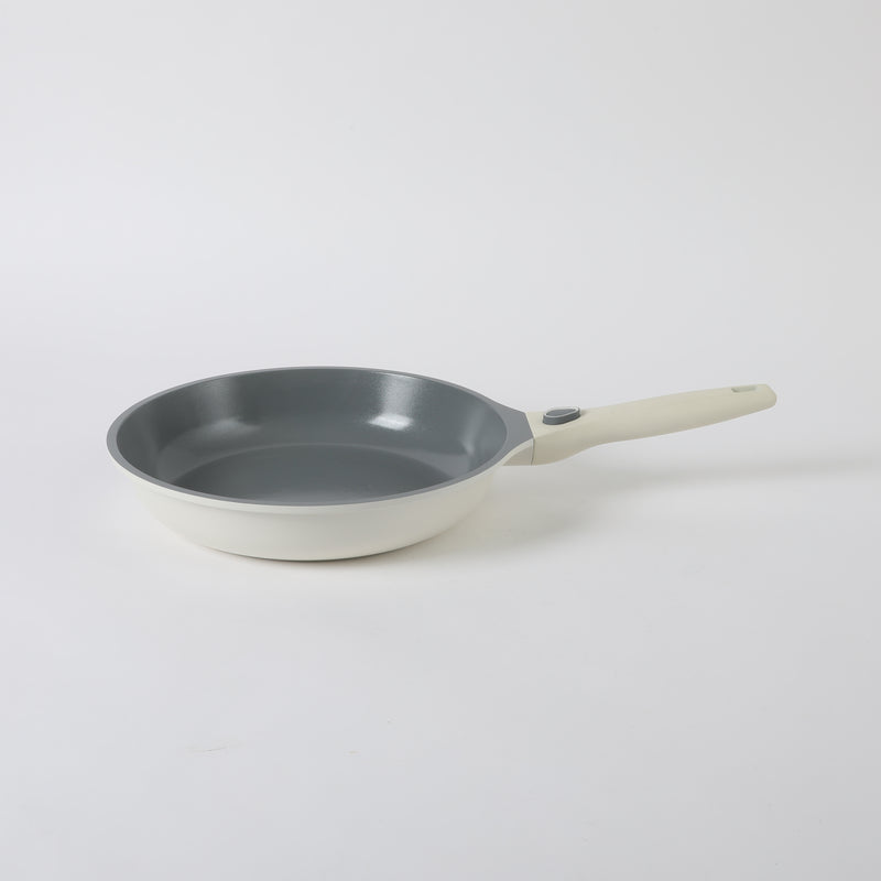 Sur La Table Kitchen Essentials Craft Studio 4pc Aluminum Frying Pan Set - Ceramic Non-Stick Interior - Induction Base - Soft Touch Detachable Handle - Gift Box w/ Remailer (Open Window)