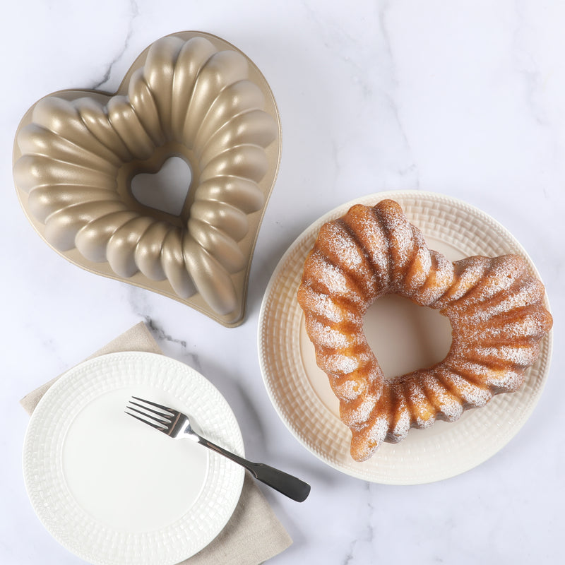 Martha Stewart Festive Holiday 10.25" x 10.75" x 3.9" Cast Aluminum Cake Mold - Heart Shaped - Non-Stick - Color Sleeve