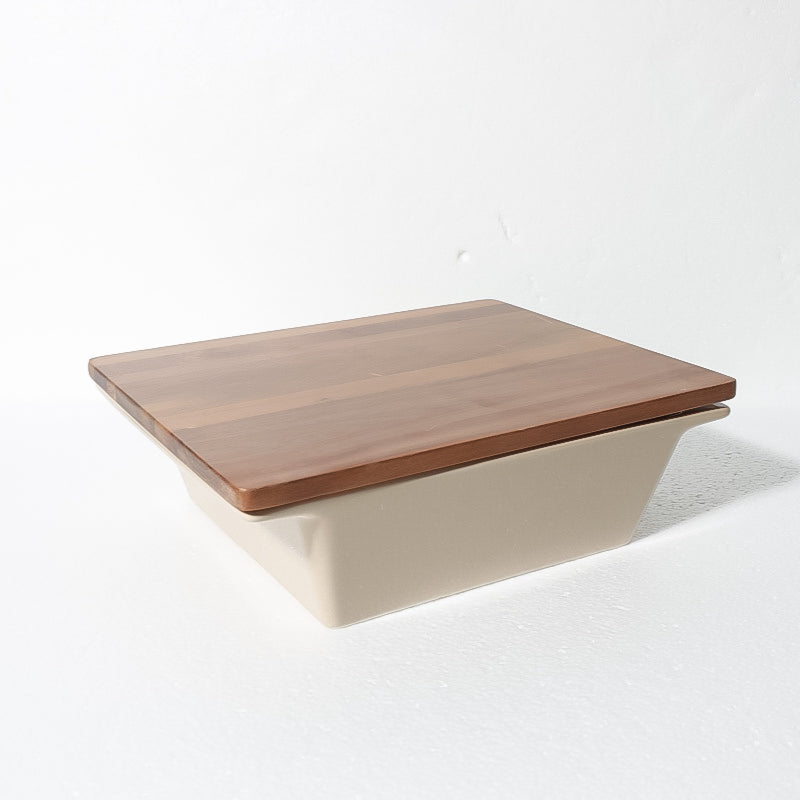 Gibson Elite Gracious Dining 2qt (1.9 Liter) Solid Color Stoneware Baker w/ Acacia Wood Lid - Color Sleeve