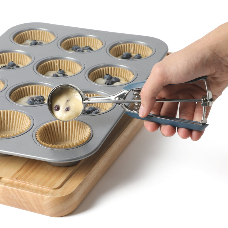 Cuchara para galletas Calphalon Edge de acero inoxidable de 1,75" (abierta, con tarjeta de cierre)